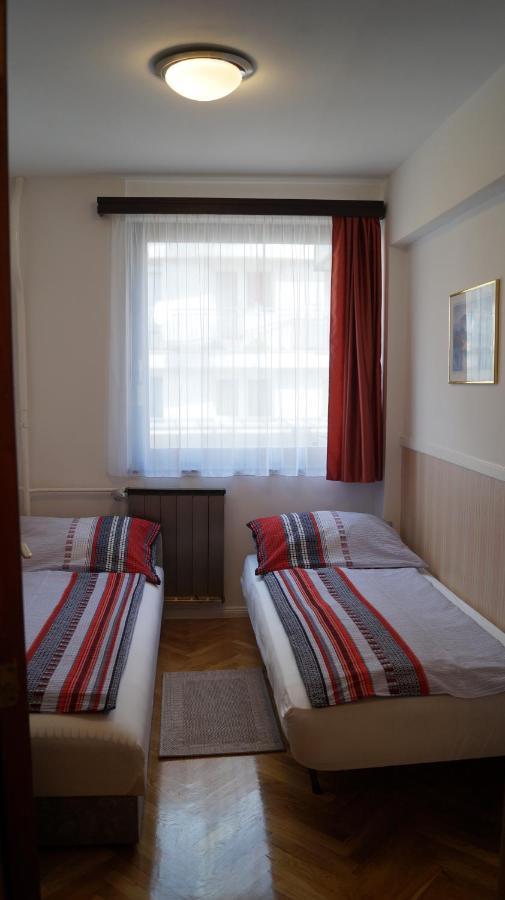Apartment Sinko - Free Garage Parking, Central, 2 Bedrooms 4 Single Beds, Flexi Check-Out Budapest Luaran gambar