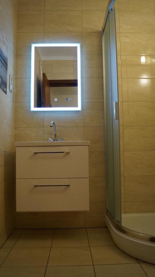 Apartment Sinko - Free Garage Parking, Central, 2 Bedrooms 4 Single Beds, Flexi Check-Out Budapest Luaran gambar