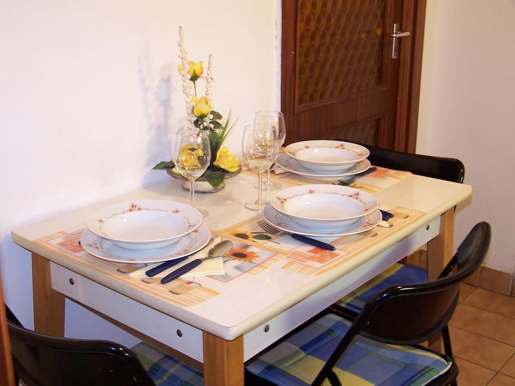 Apartment Sinko - Free Garage Parking, Central, 2 Bedrooms 4 Single Beds, Flexi Check-Out Budapest Bilik gambar